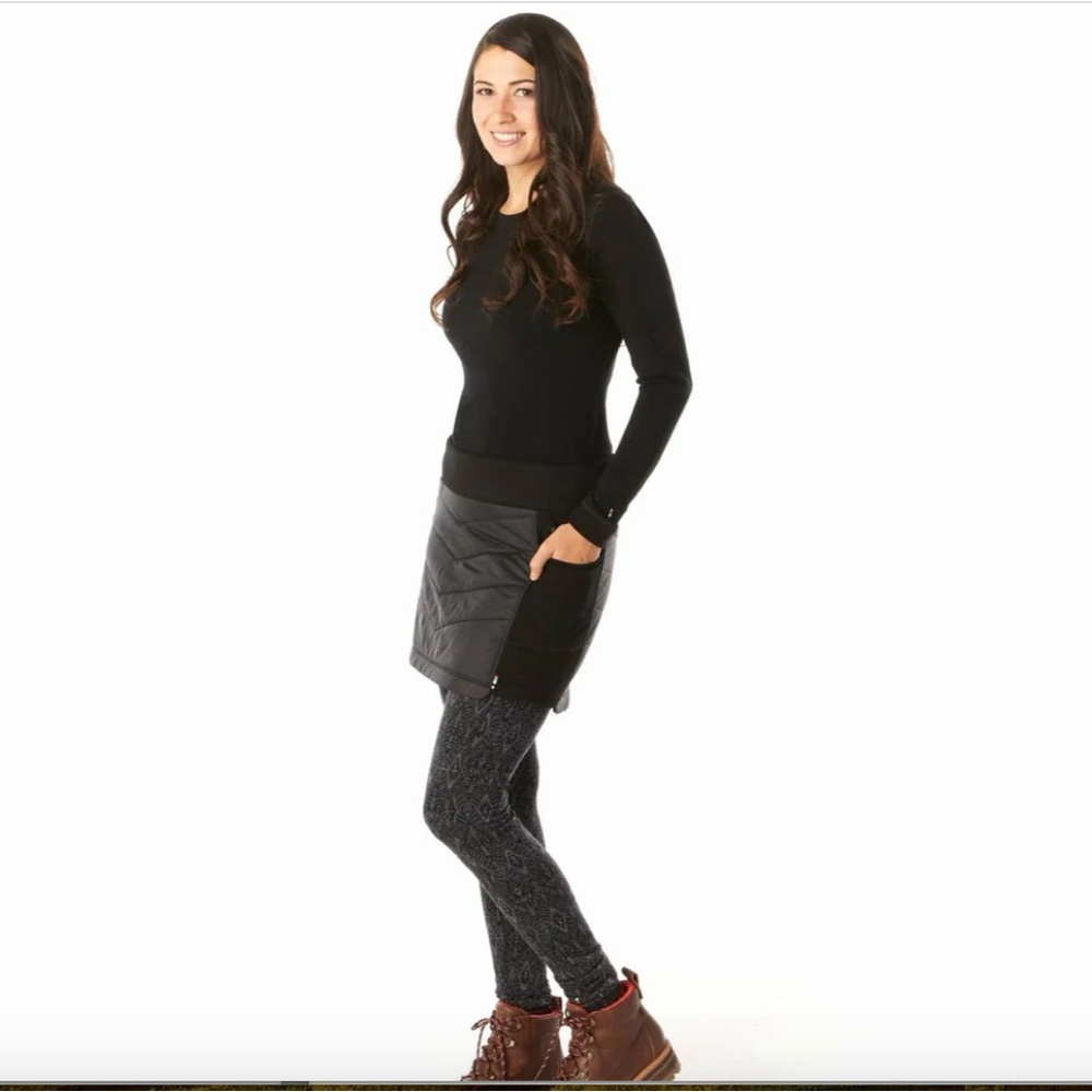 Women's Smartloft Pull On Skirt in Black size small